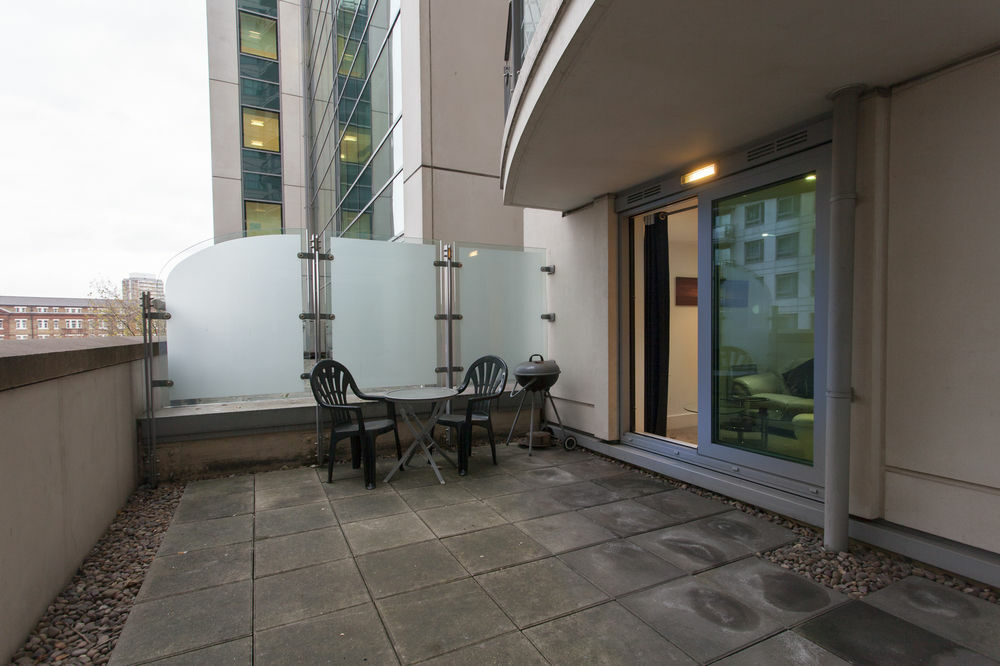 St. Georges Wharf Serviced Apartments By Thesqua.Re London Exterior photo